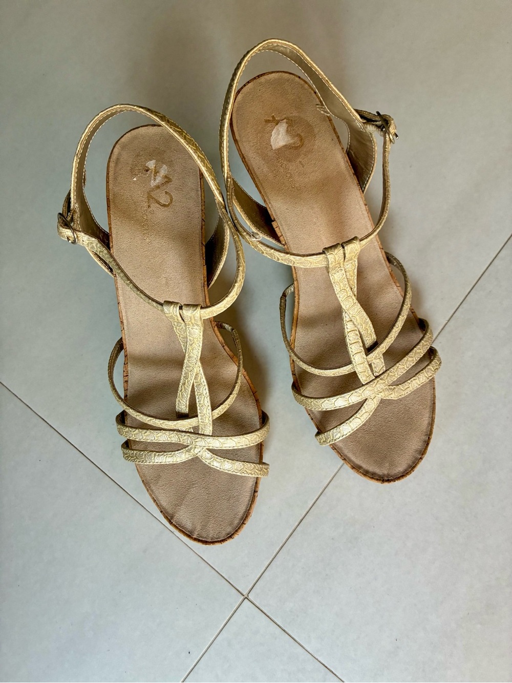 A2 By Aerosoles Metallic Gold Strappy Wedge Sandals size 8.5